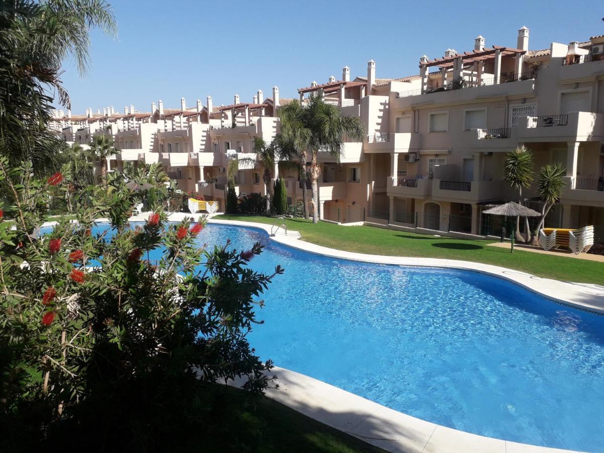 Duquesa Fairways, A Spacious Apartment With Fabulous Views And Facilities Manilva Exterior foto