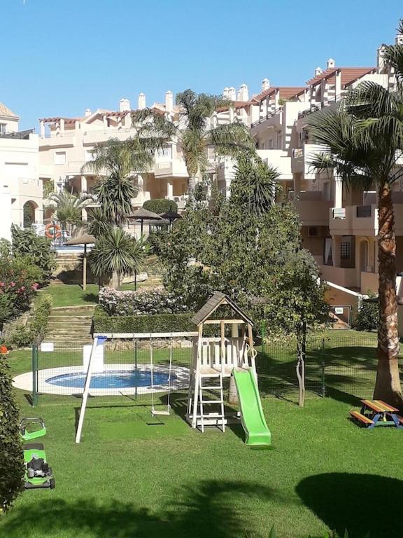 Duquesa Fairways, A Spacious Apartment With Fabulous Views And Facilities Manilva Exterior foto